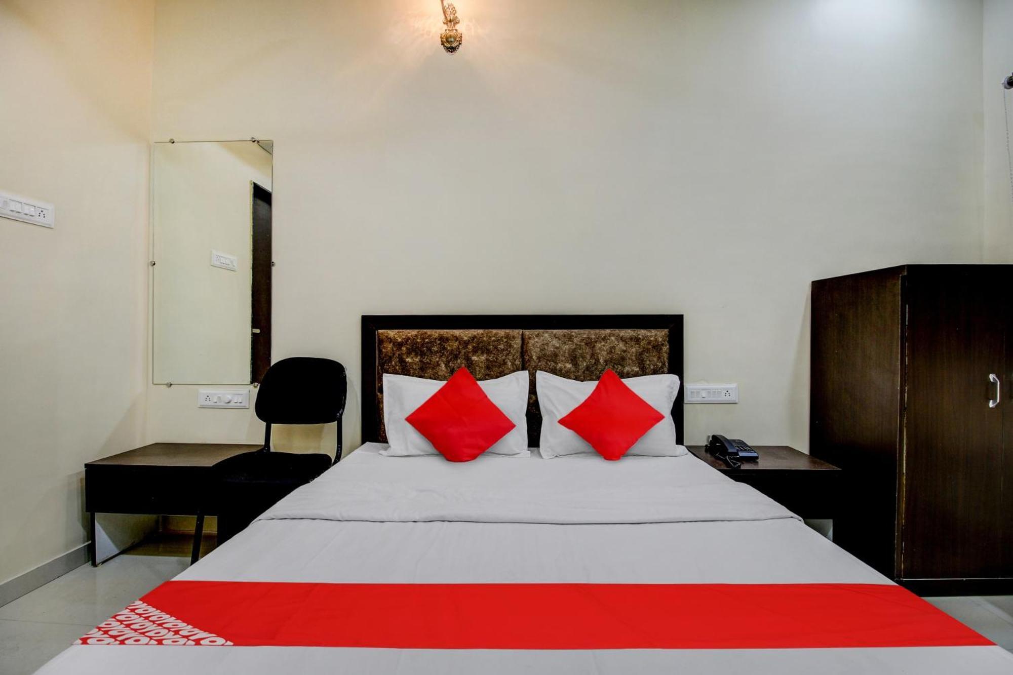 Super Hotel O The Shloka Bhopál Kültér fotó