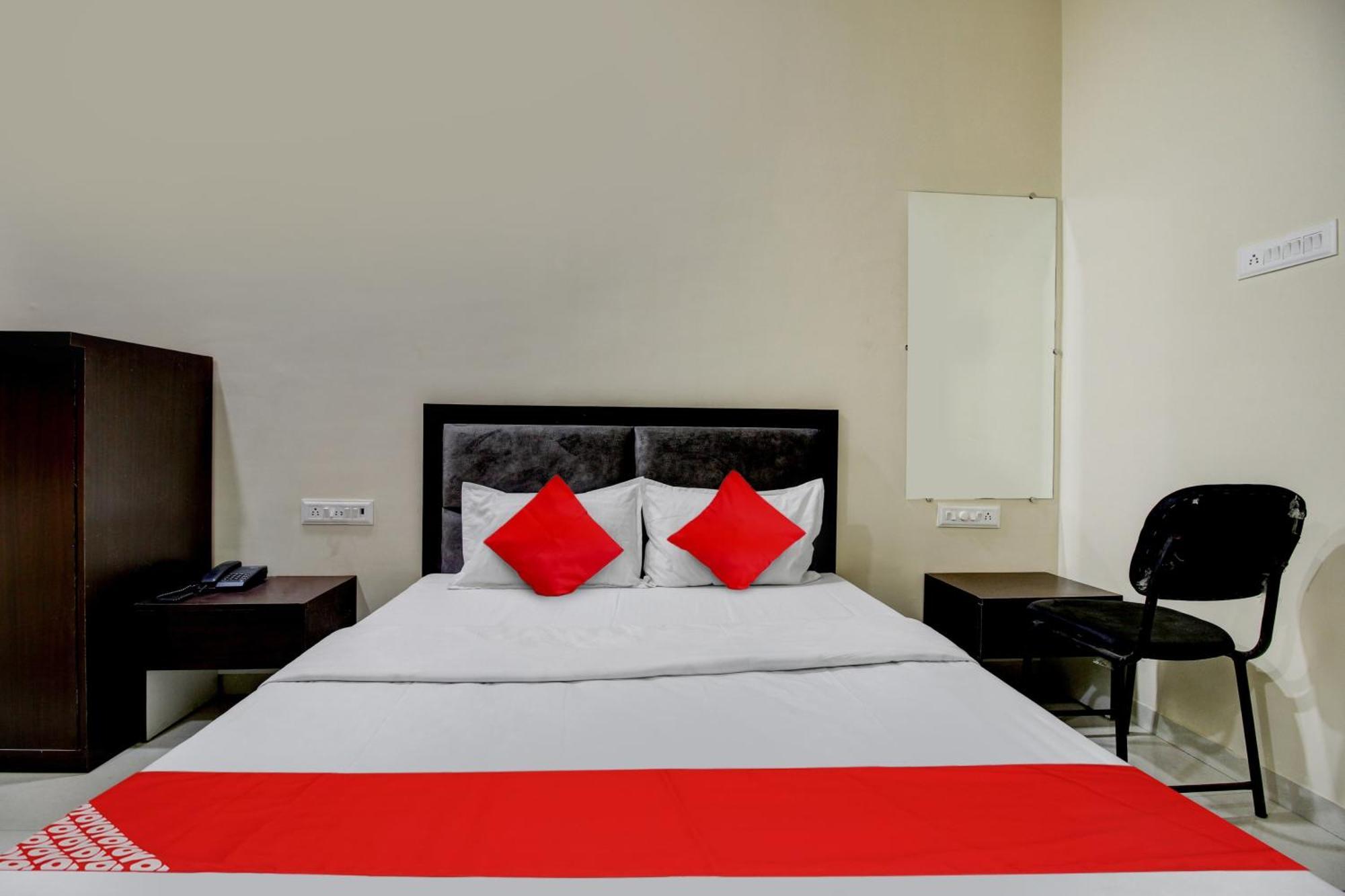 Super Hotel O The Shloka Bhopál Kültér fotó